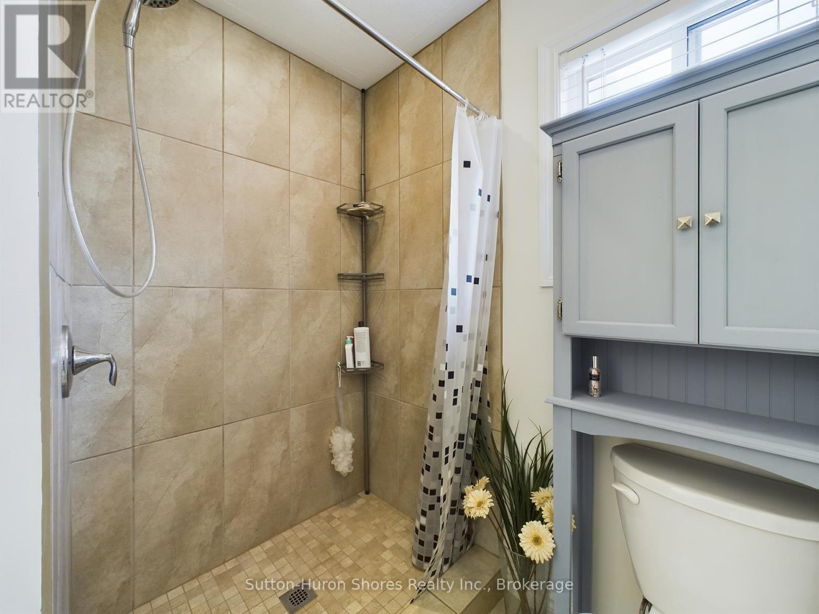 354 Peirson Avenue, Saugeen Shores, Ontario  N0H 2C1 - Photo 17 - X11937076