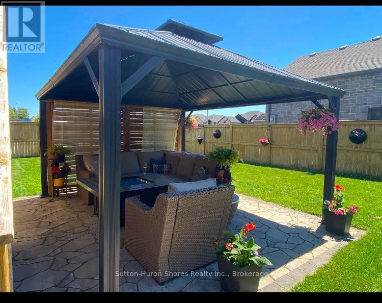 354 Peirson Avenue, Saugeen Shores, Ontario  N0H 2C1 - Photo 2 - X11937076