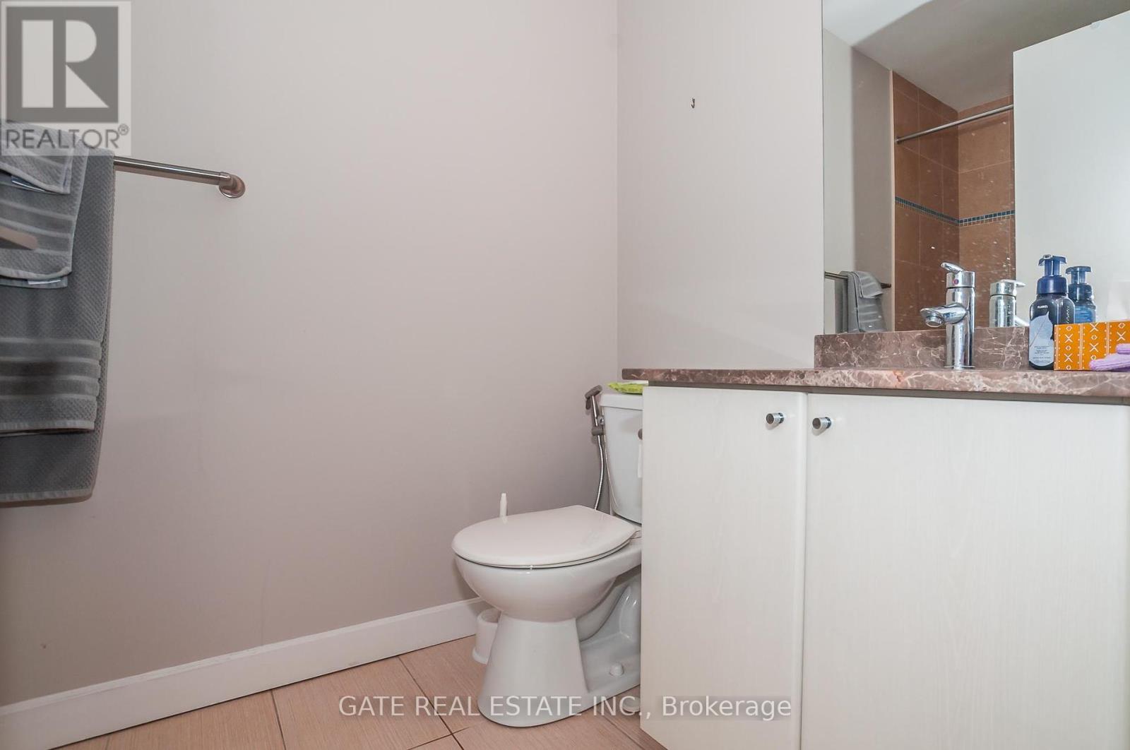 1809 - 18 Harbour Street, Toronto, Ontario  M5J 2Z6 - Photo 23 - C11937071