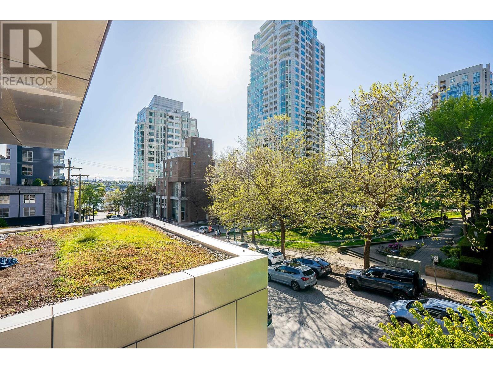 Property at 301 1480 HOWE STREET image 3