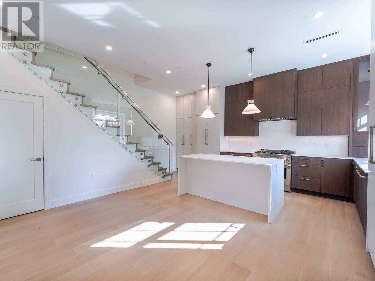 2905 Rosemont Drive, Vancouver, British Columbia  V5S 2C7 - Photo 18 - R2959434