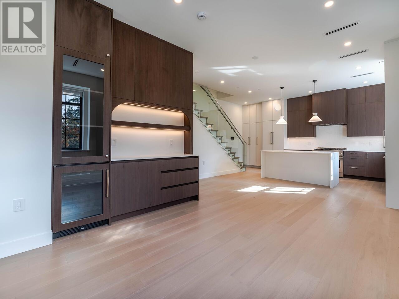 2905 Rosemont Drive, Vancouver, British Columbia  V5S 2C7 - Photo 8 - R2959434