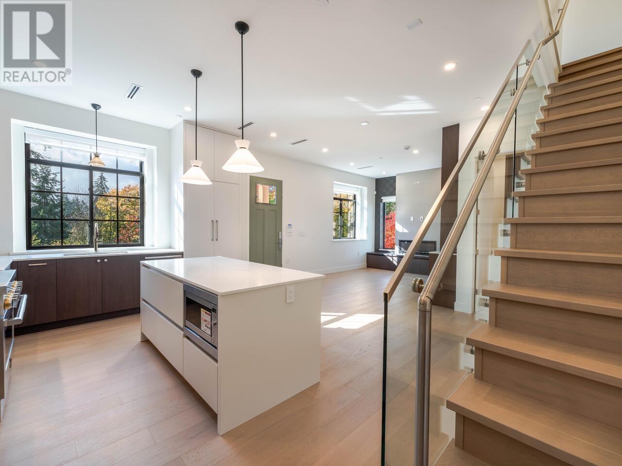 2905 Rosemont Drive, Vancouver, British Columbia  V5S 2C7 - Photo 5 - R2959434