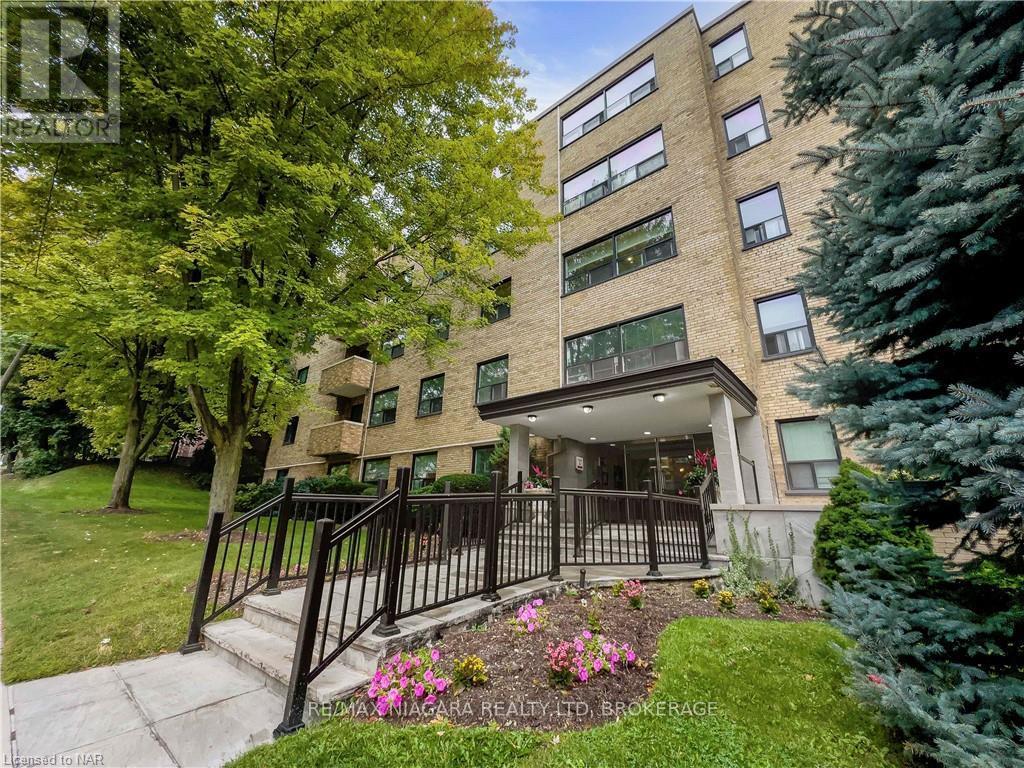 505 - 2 Ridelle Avenue, Toronto, Ontario  M6B 1H4 - Photo 3 - C11937226