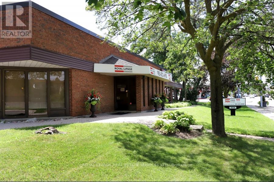 1654 Lakeshore Road W, Mississauga, Ontario  L5J 1J3 - Photo 4 - W10441520