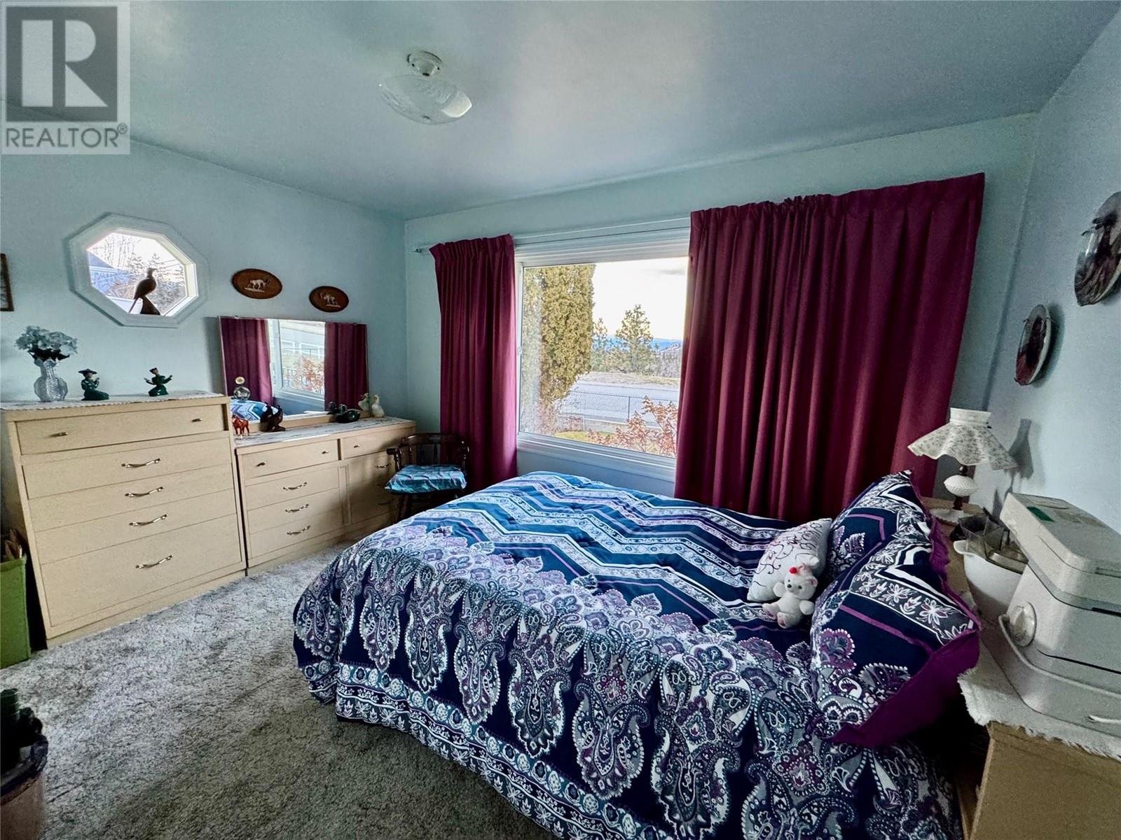 Property at 1444 Ridgedale Avenue image 4