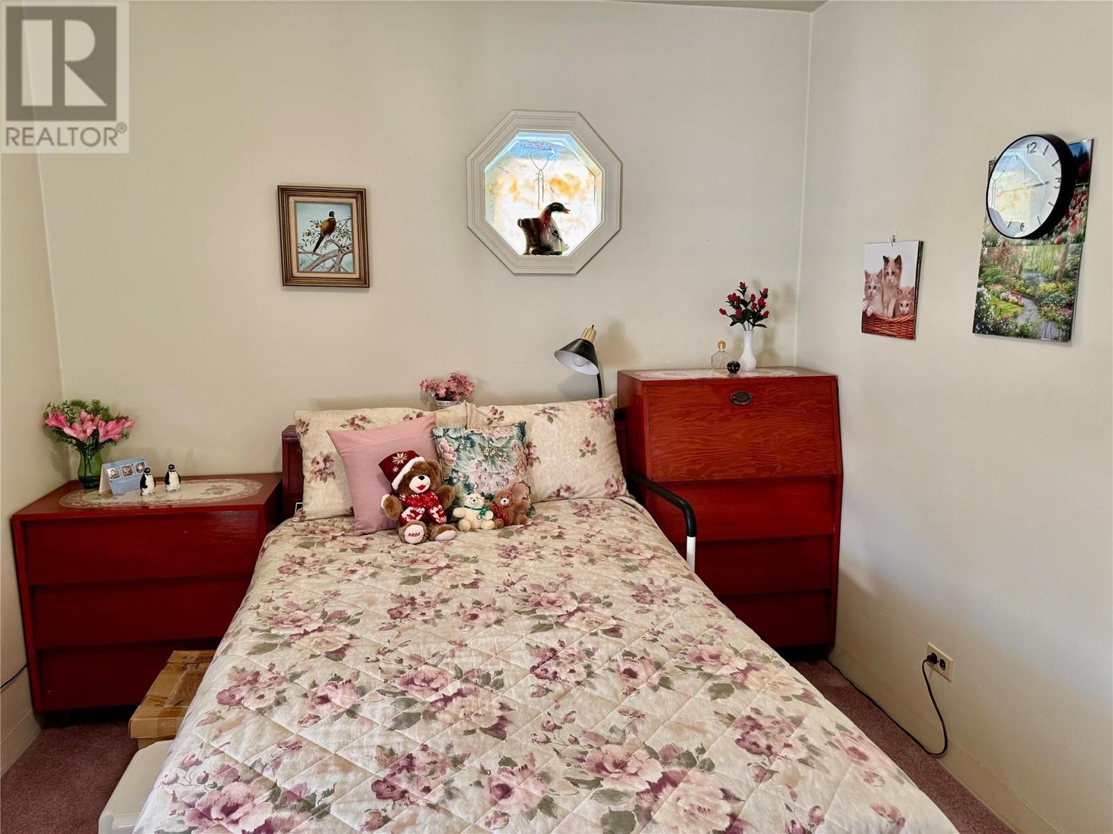 Property at 1444 Ridgedale Avenue image 2