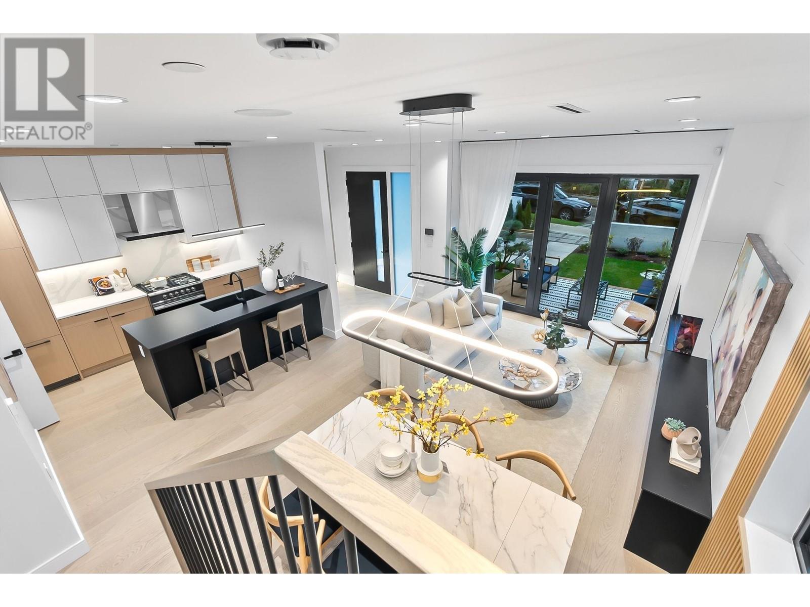 Listing Picture 19 of 32 : 1 930 E 10TH AVENUE, Vancouver / 溫哥華 - 魯藝地產 Yvonne Lu Group - MLS Medallion Club Member