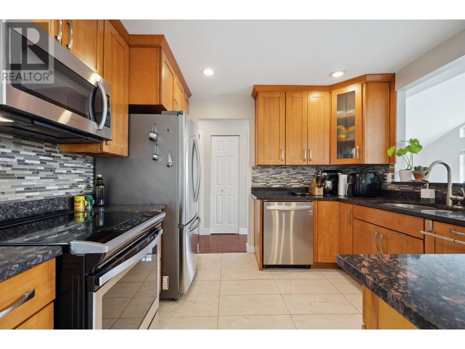 1385 Yarmouth Street, Port Coquitlam, British Columbia  V3C 5P9 - Photo 9 - R2954617