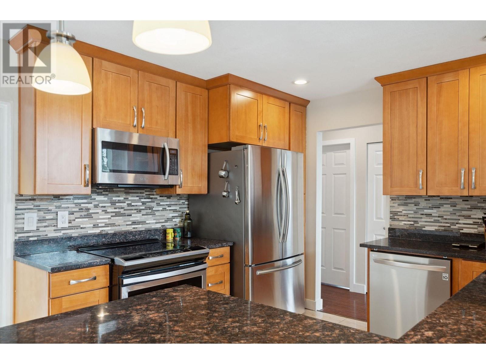 1385 Yarmouth Street, Port Coquitlam, British Columbia  V3C 5P9 - Photo 10 - R2954617