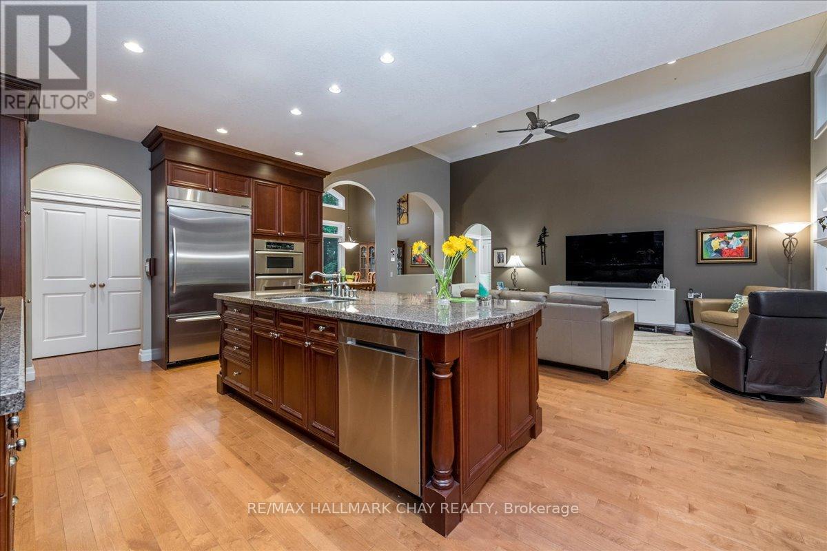 5 Timber Court, Springwater, Ontario  L9X 0H7 - Photo 8 - S11937377