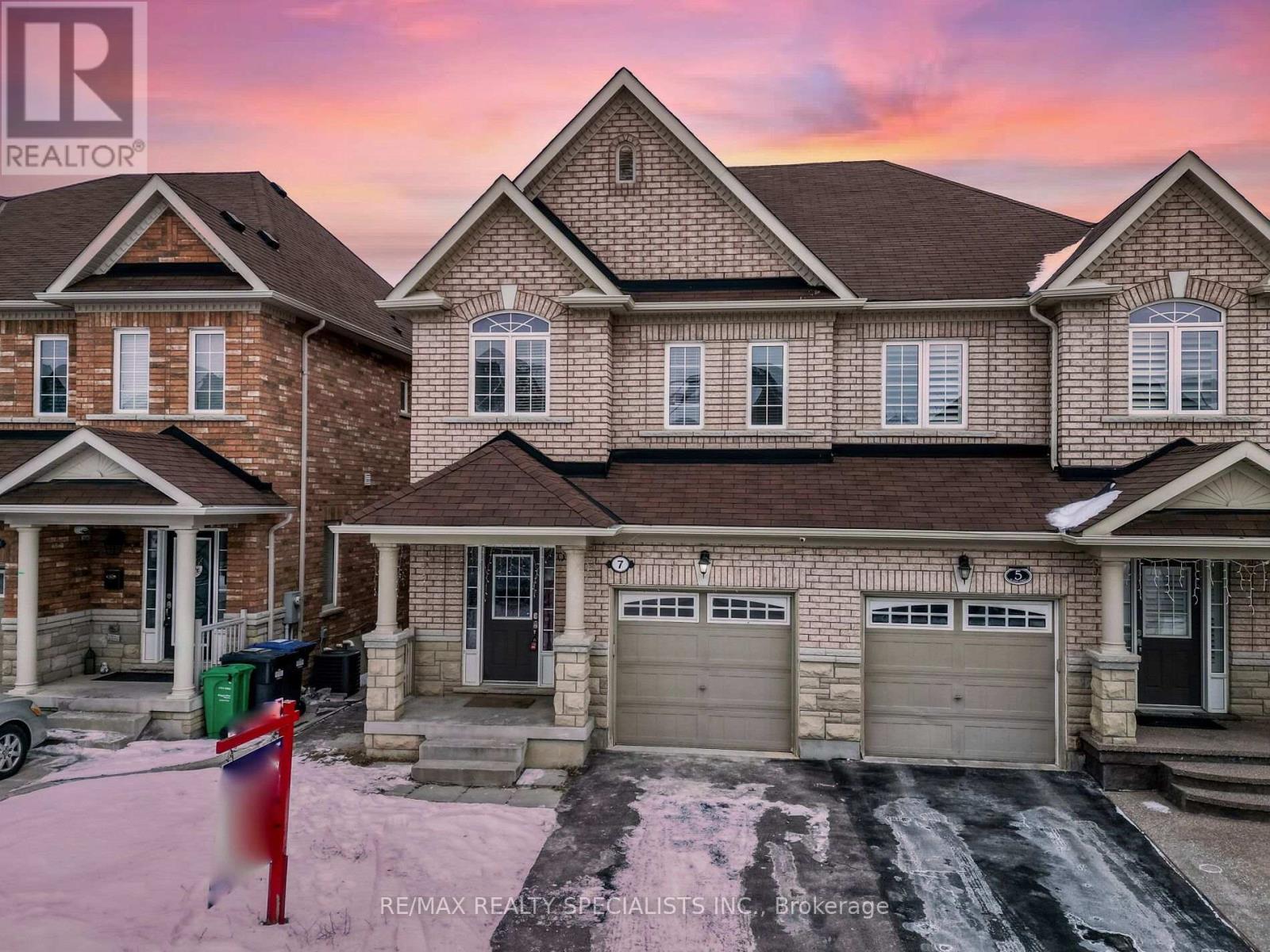 7 SELSDON STREET, Brampton, Ontario