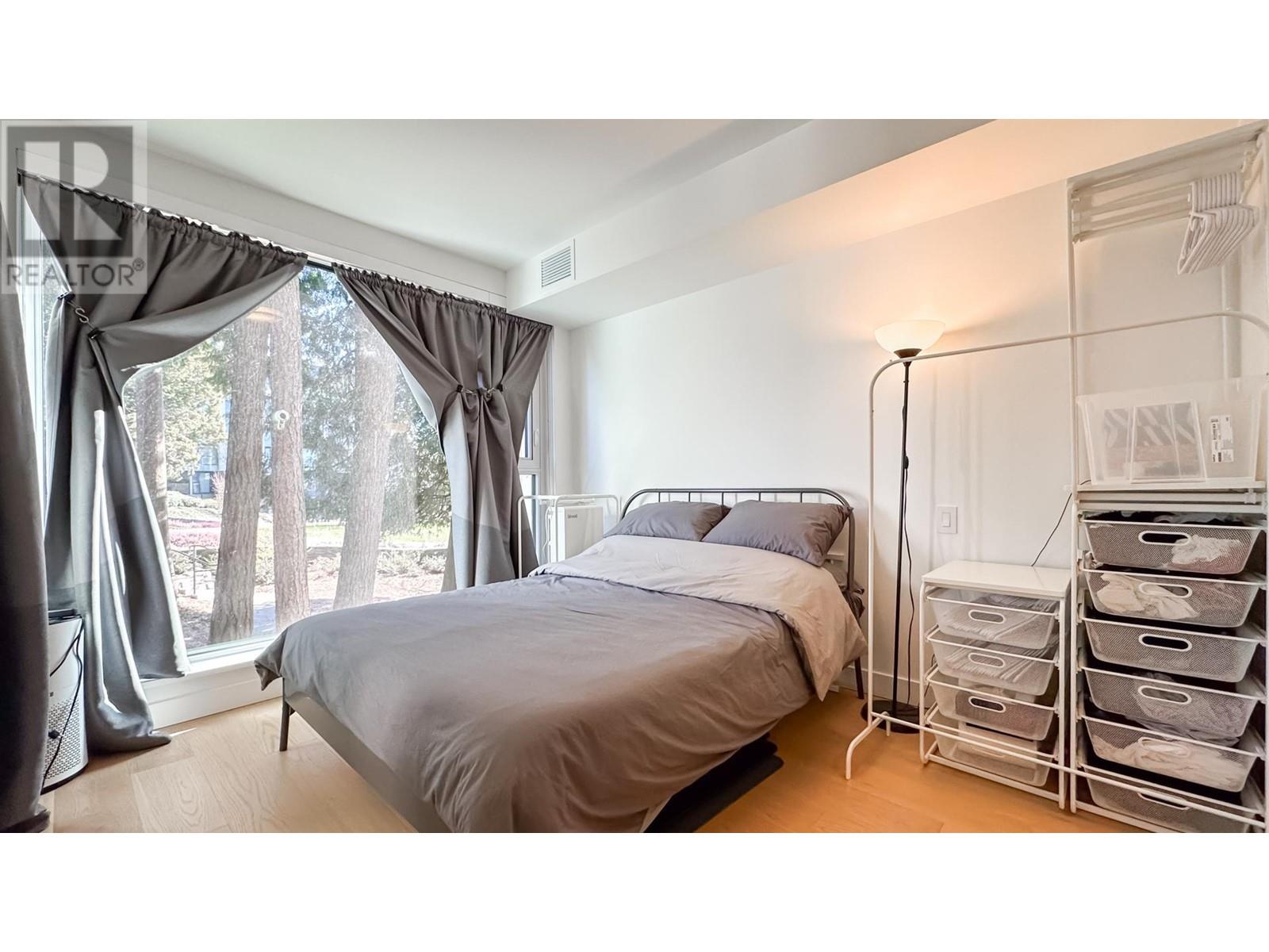 Listing Picture 19 of 31 : 1553 W 57TH AVENUE, Vancouver / 溫哥華 - 魯藝地產 Yvonne Lu Group - MLS Medallion Club Member