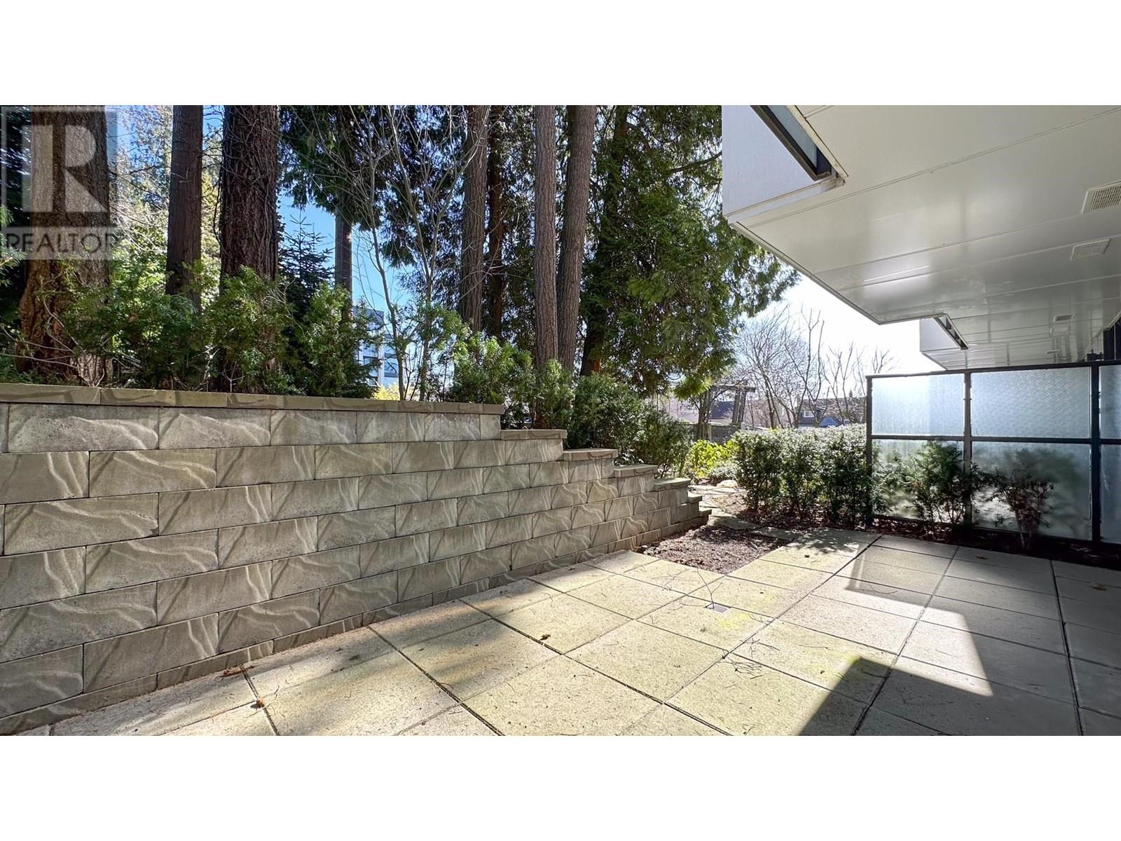 Listing Picture 30 of 31 : 1553 W 57TH AVENUE, Vancouver / 溫哥華 - 魯藝地產 Yvonne Lu Group - MLS Medallion Club Member