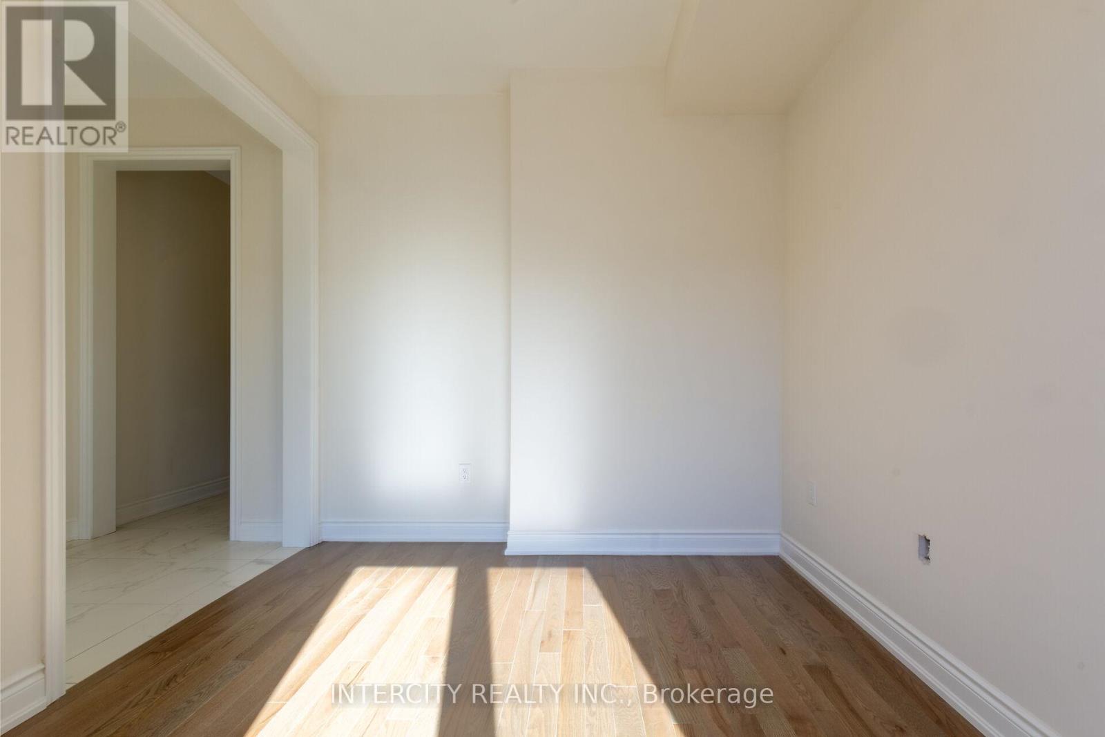Property at 3273 SIXTH LINE image 5
