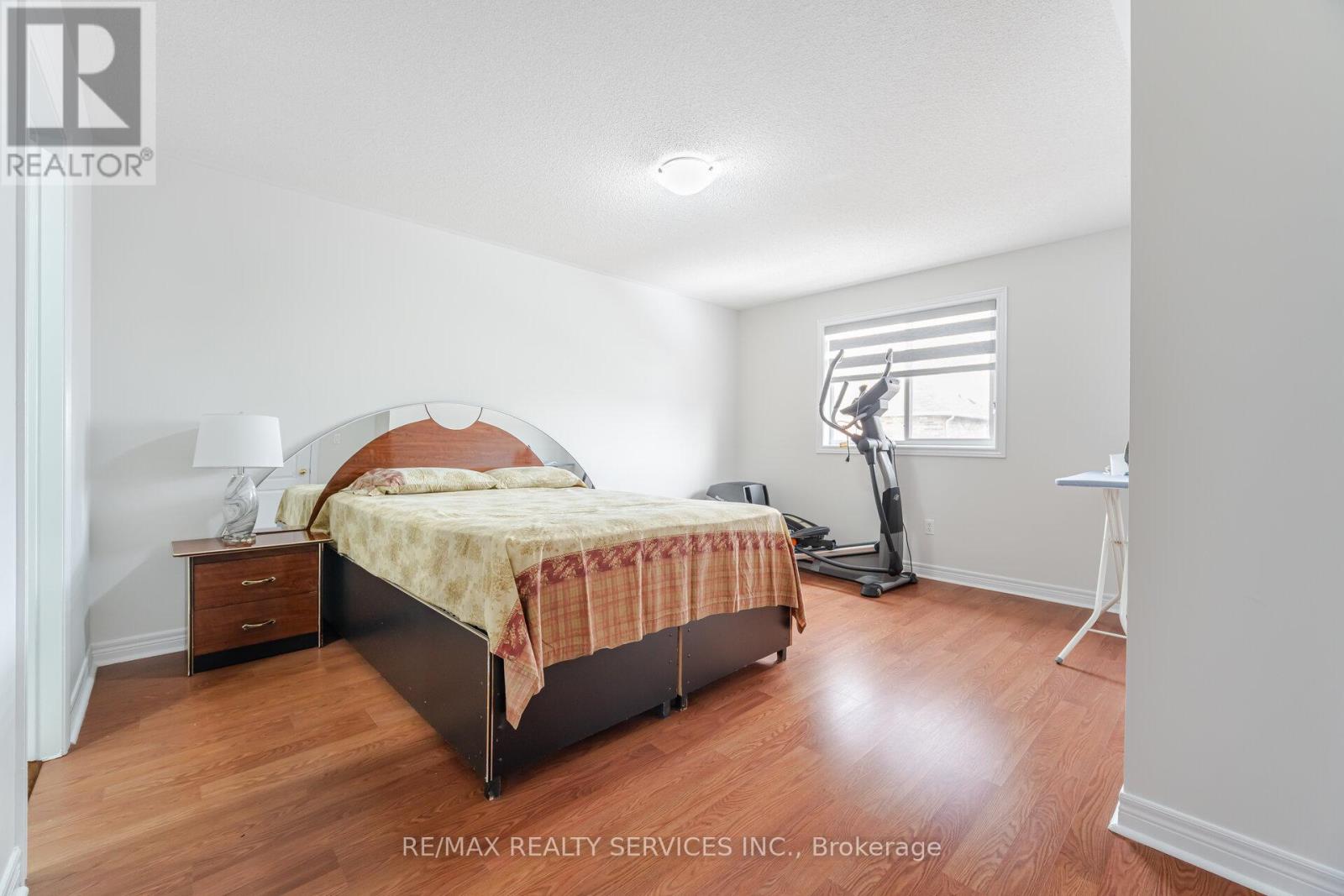 4 Runnymede Crescent, Brampton, Ontario  L6R 0L3 - Photo 25 - W11937654