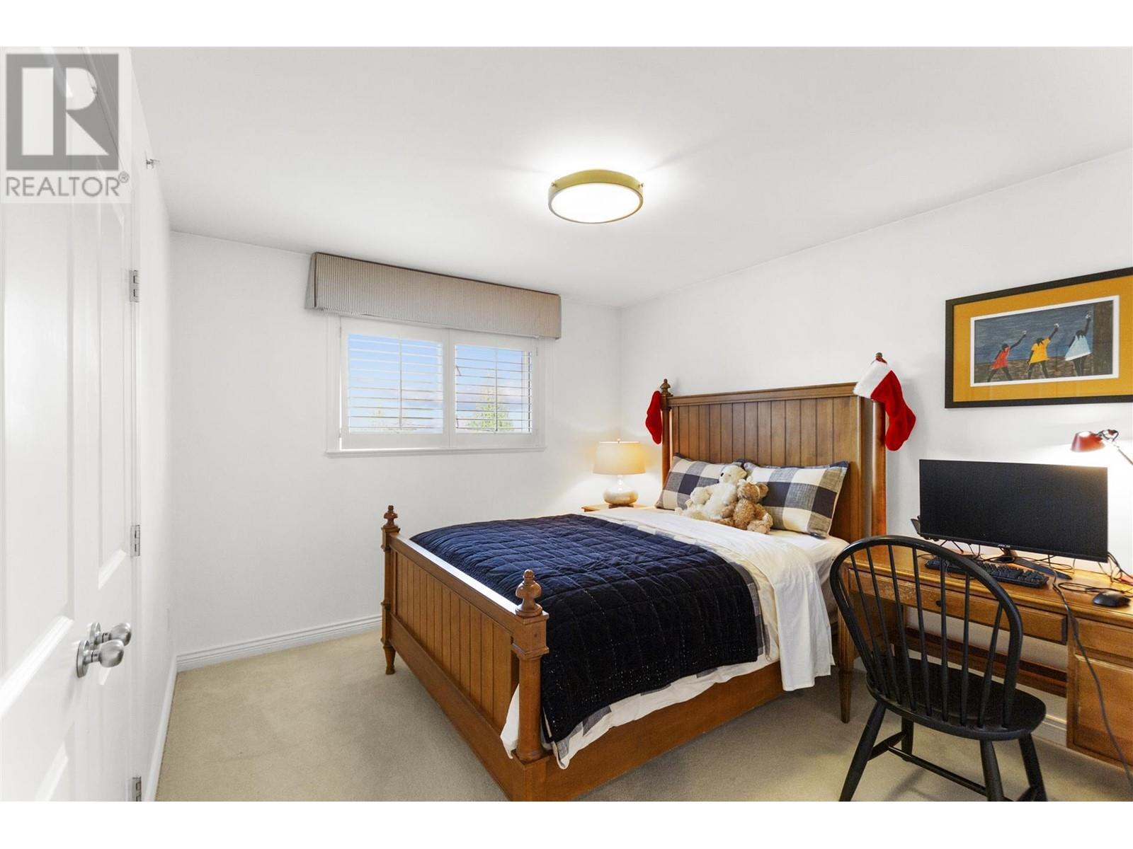 Listing Picture 19 of 26 : 4443 W 15TH AVENUE, Vancouver / 溫哥華 - 魯藝地產 Yvonne Lu Group - MLS Medallion Club Member