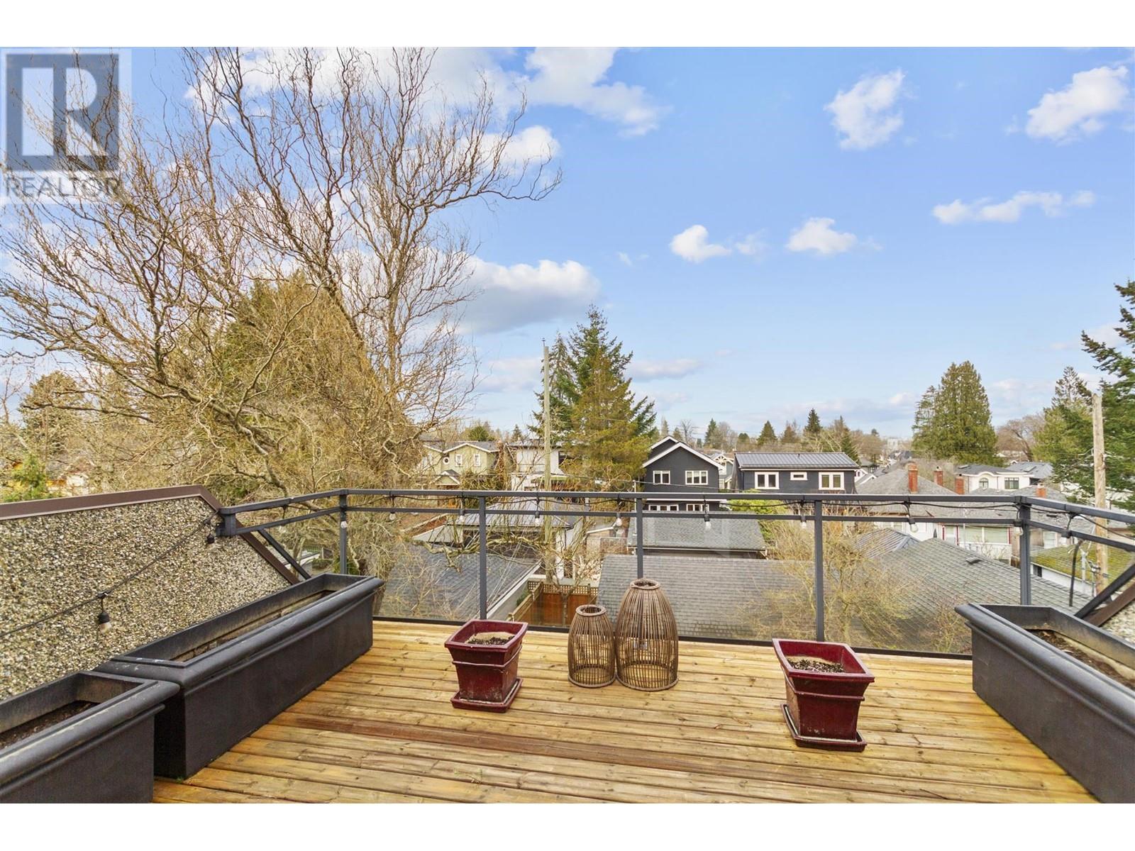 Listing Picture 23 of 26 : 4443 W 15TH AVENUE, Vancouver / 溫哥華 - 魯藝地產 Yvonne Lu Group - MLS Medallion Club Member