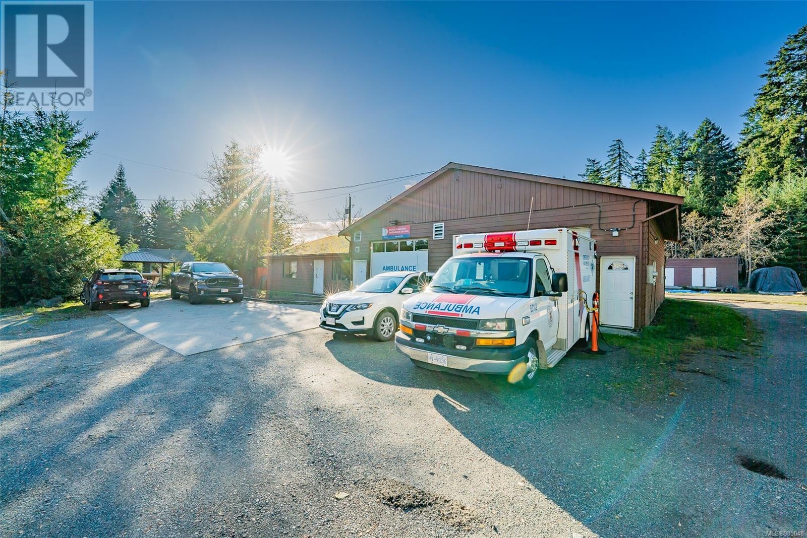 721 Church St, gabriola island, British Columbia V0R1X3