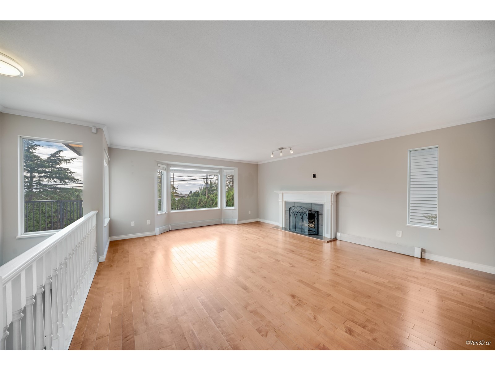 Property at 15555 BUENA VISTA AVENUE image 5