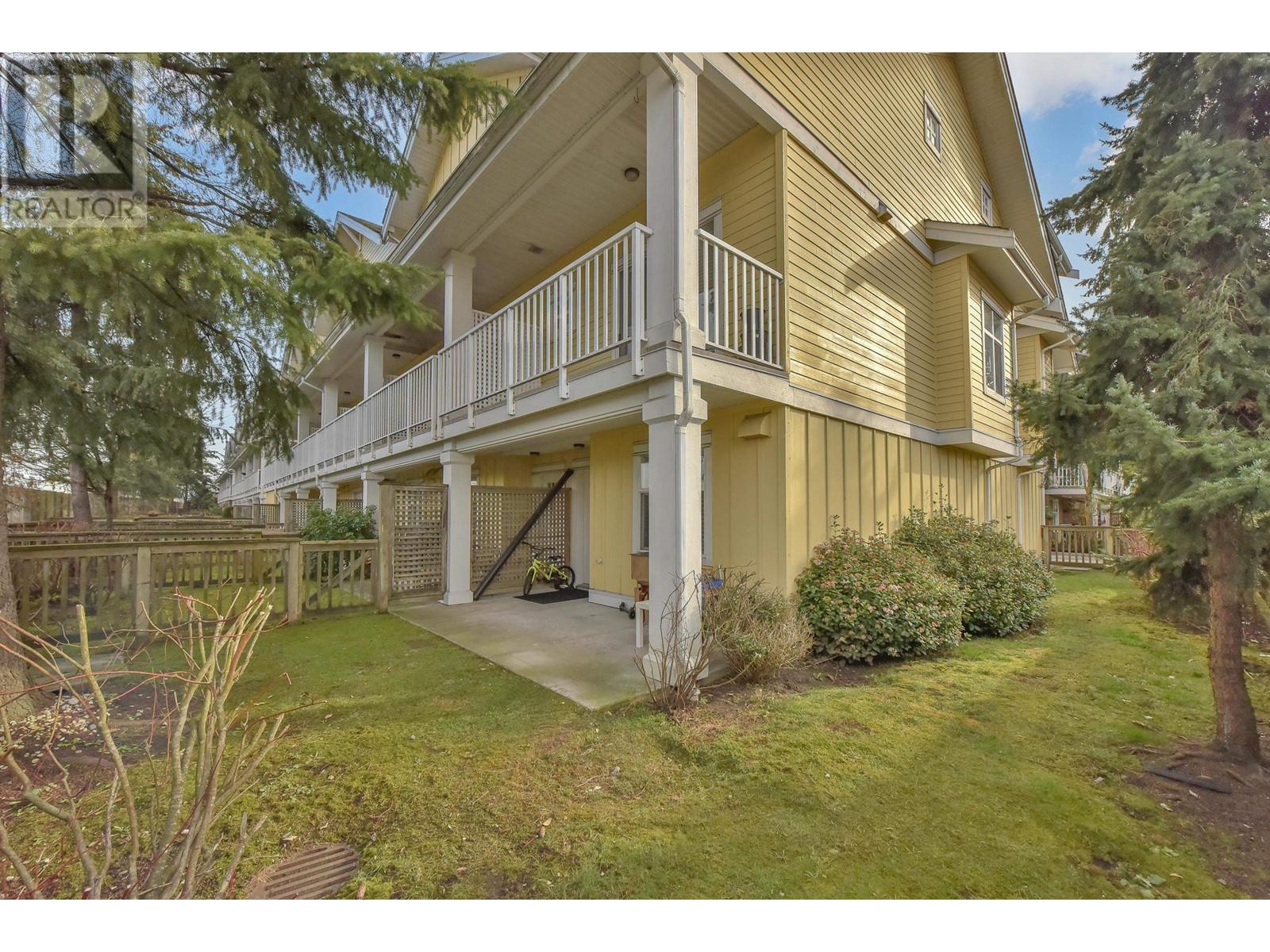 74 935 Ewen Avenue, New Westminster, British Columbia V3M 0A1 - Photo 2 - R2958322