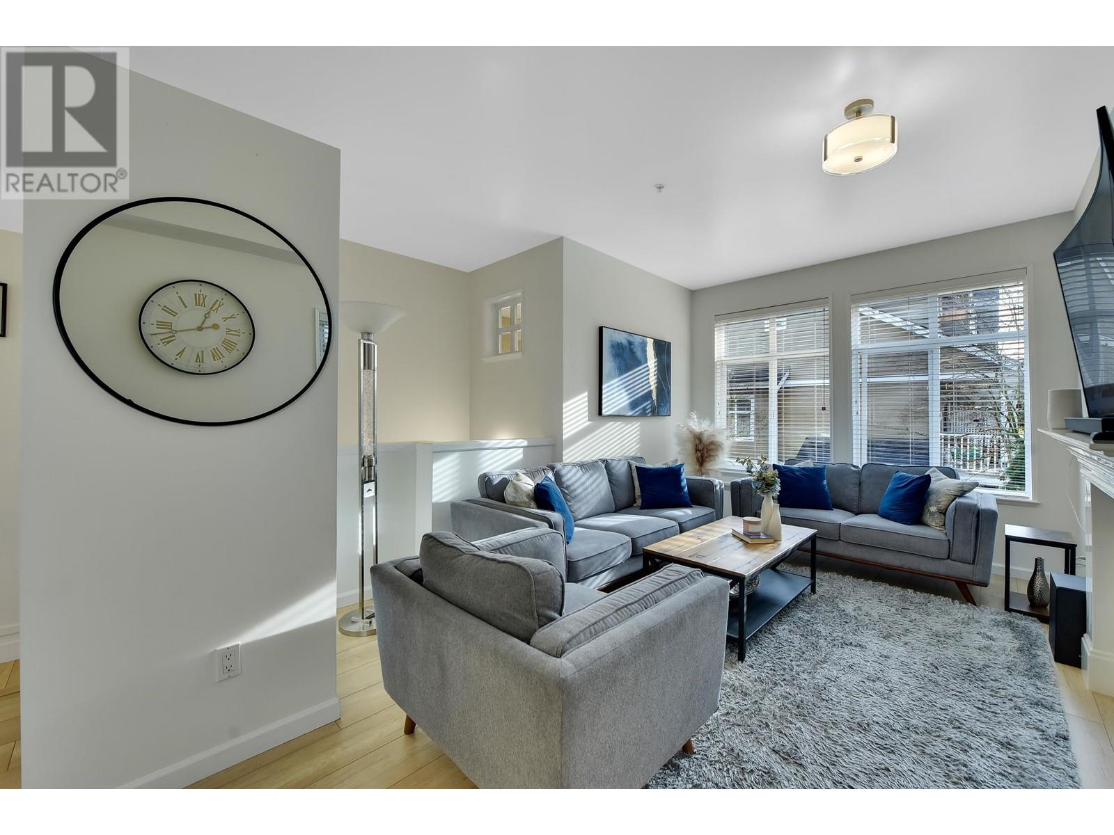 74 935 Ewen Avenue, New Westminster, British Columbia V3M 0A1 - Photo 3 - R2958322