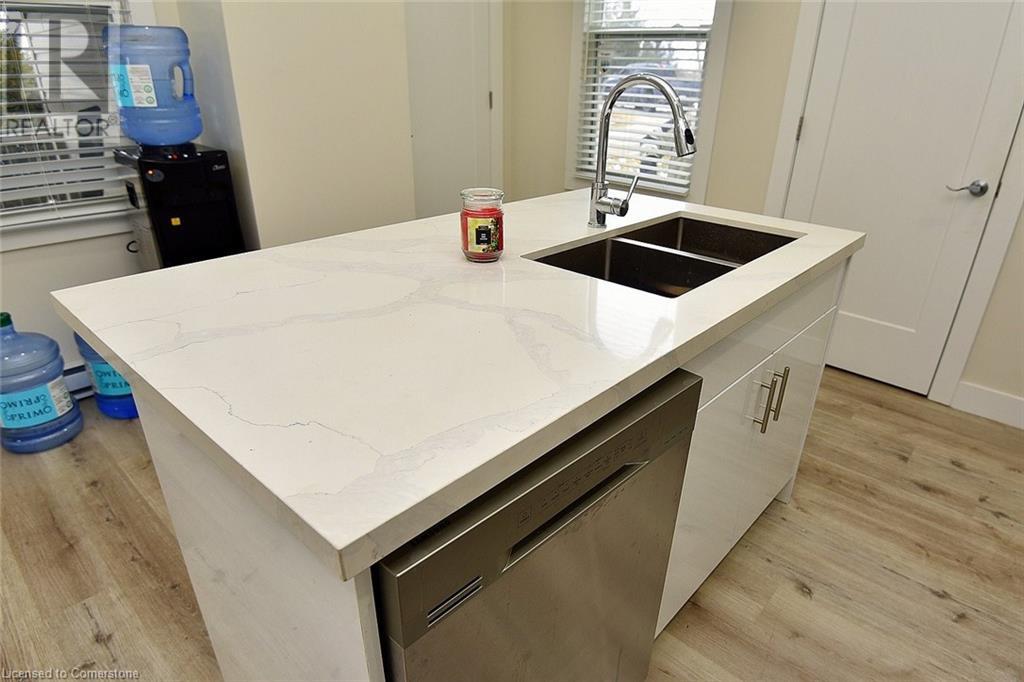 2546 Wilson Street W, Ancaster, Ontario  L0R 1A0 - Photo 13 - 40692735