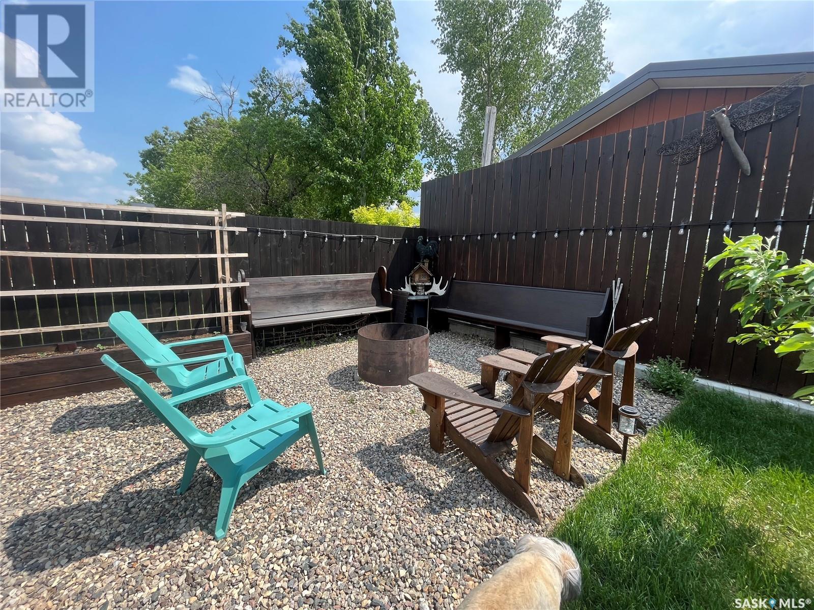 195 5th Avenue, Esterhazy, Saskatchewan  S0A 0X0 - Photo 45 - SK993107