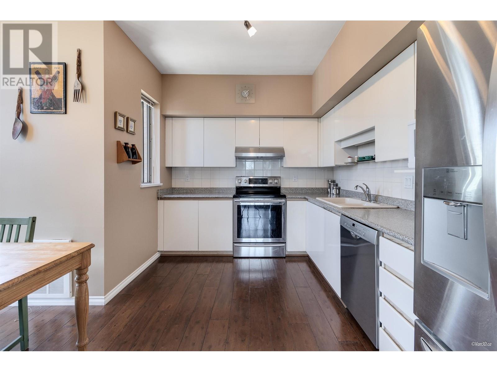Listing Picture 12 of 27 : 1403 5967 WILSON AVENUE, Burnaby / 本拿比 - 魯藝地產 Yvonne Lu Group - MLS Medallion Club Member