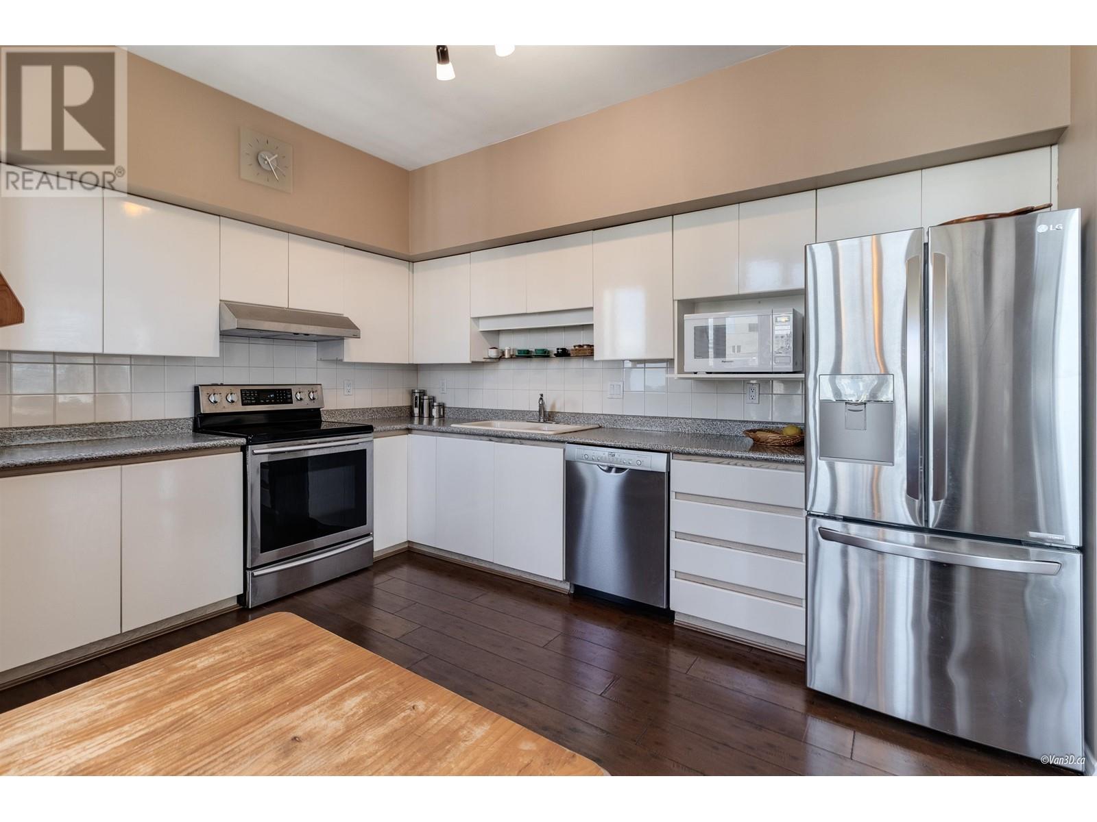 Listing Picture 13 of 27 : 1403 5967 WILSON AVENUE, Burnaby / 本拿比 - 魯藝地產 Yvonne Lu Group - MLS Medallion Club Member
