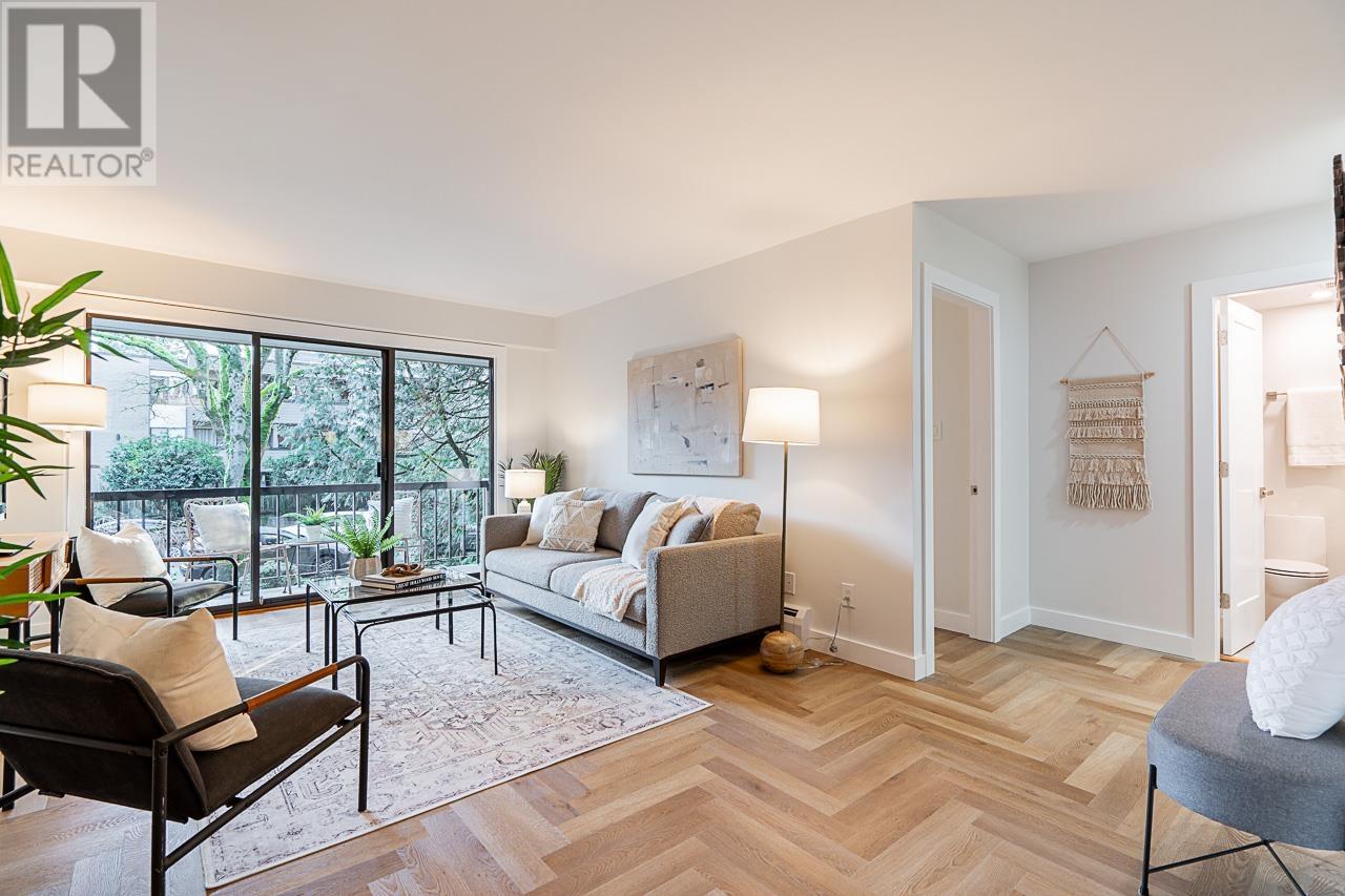 Listing Picture 10 of 29 : 207 1717 W 13TH AVENUE, Vancouver / 溫哥華 - 魯藝地產 Yvonne Lu Group - MLS Medallion Club Member