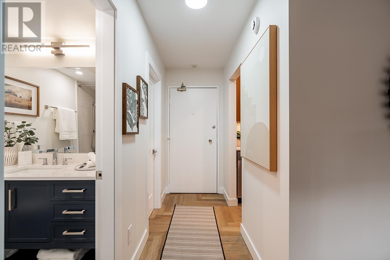 Listing Picture 22 of 29 : 207 1717 W 13TH AVENUE, Vancouver / 溫哥華 - 魯藝地產 Yvonne Lu Group - MLS Medallion Club Member