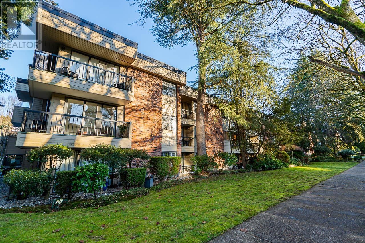 Listing Picture 28 of 29 : 207 1717 W 13TH AVENUE, Vancouver / 溫哥華 - 魯藝地產 Yvonne Lu Group - MLS Medallion Club Member