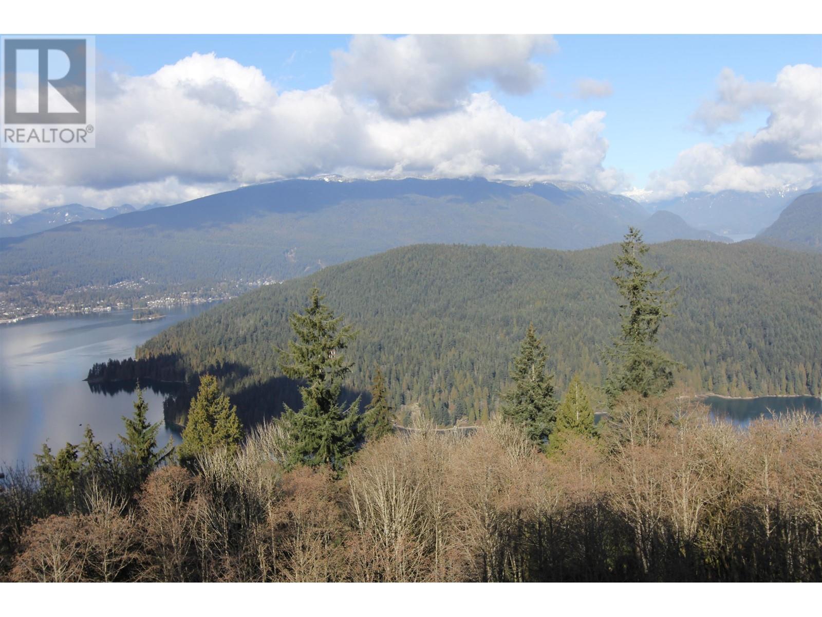 Listing Picture 26 of 26 : 507 8940 UNIVERSITY CRESCENT, Burnaby / 本拿比 - 魯藝地產 Yvonne Lu Group - MLS Medallion Club Member