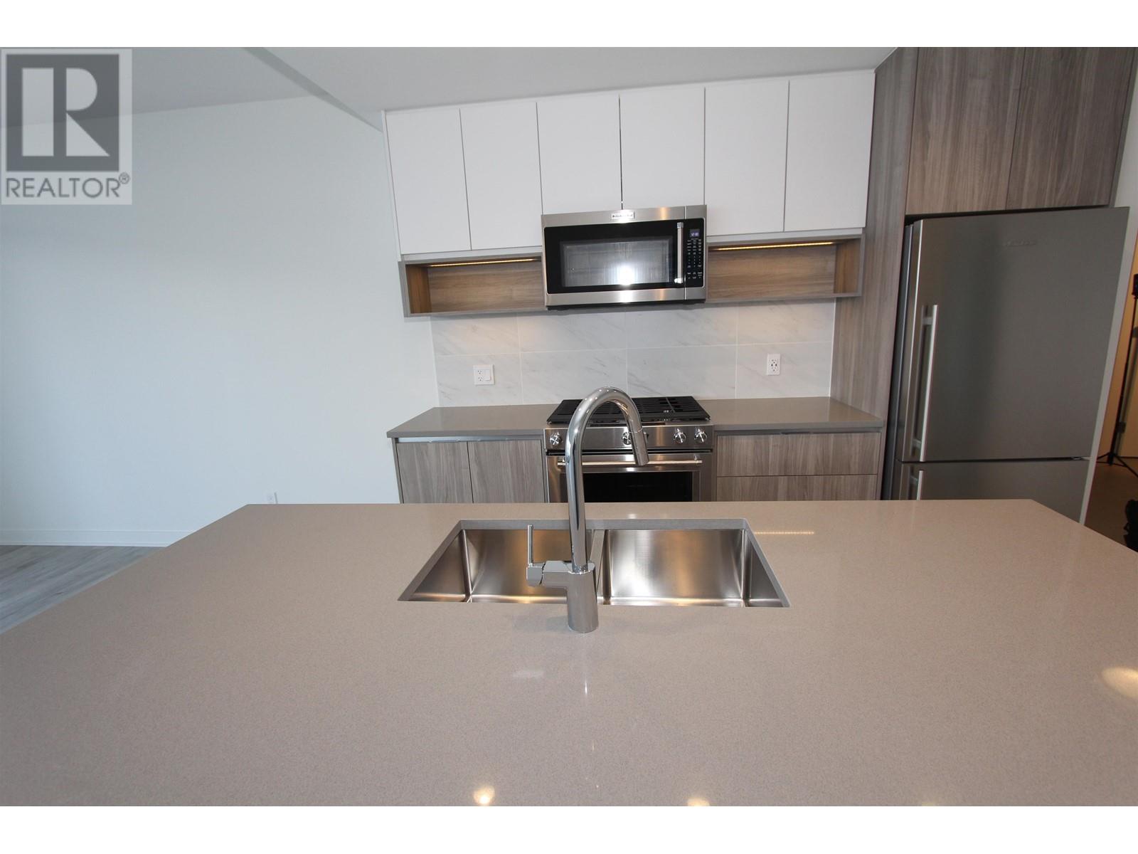 Listing Picture 8 of 26 : 507 8940 UNIVERSITY CRESCENT, Burnaby / 本拿比 - 魯藝地產 Yvonne Lu Group - MLS Medallion Club Member