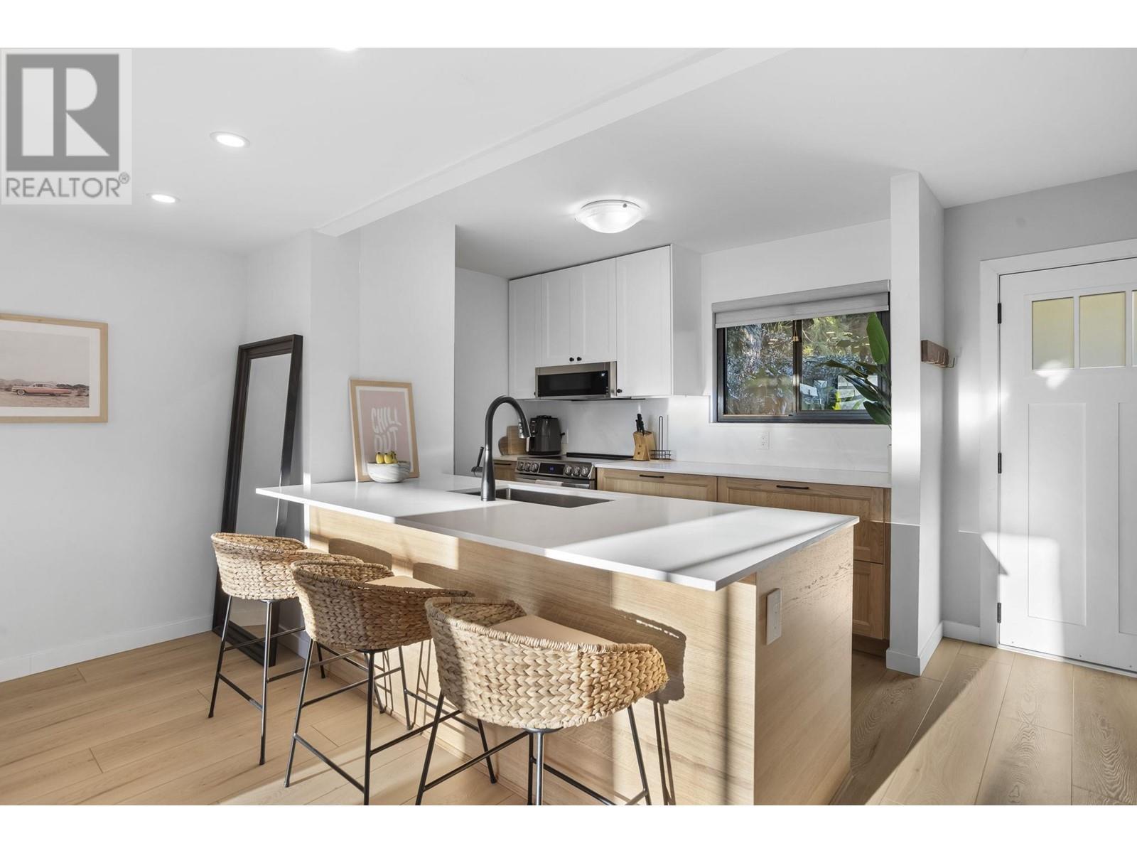 912 Britton Drive, Port Moody, British Columbia V3H 3S5 - Photo 1 - R2959498