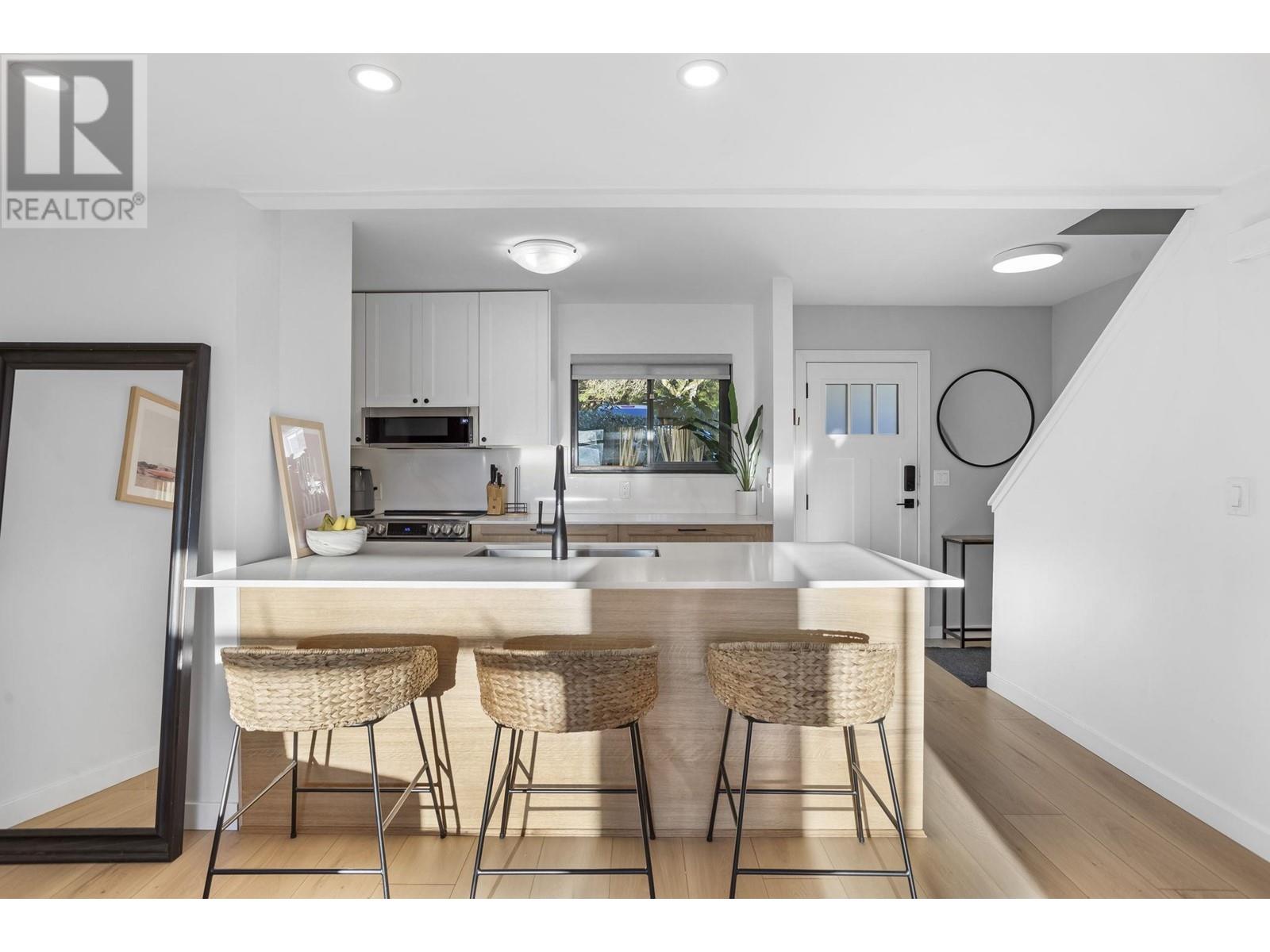 912 Britton Drive, Port Moody, British Columbia V3H 3S5 - Photo 6 - R2959498