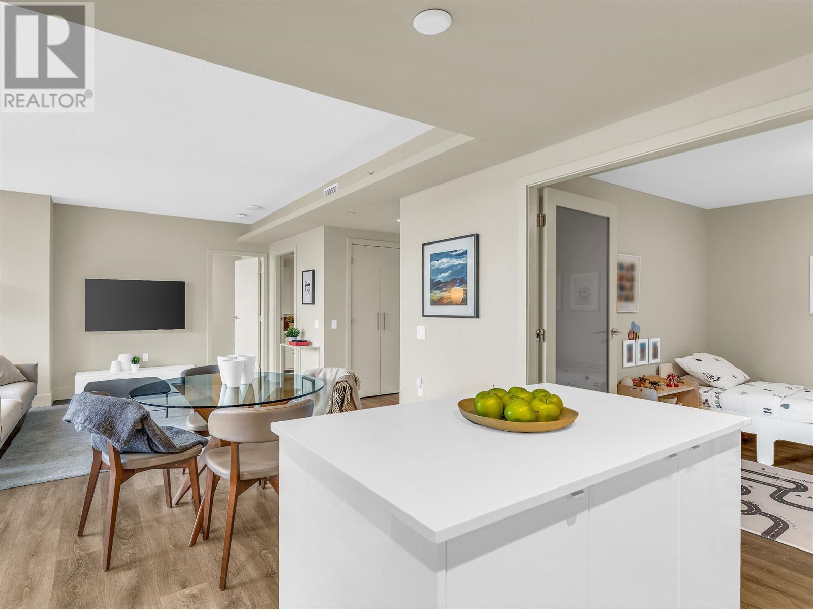 616 680 Seylynn Crescent, North Vancouver, British Columbia  V7J 0B5 - Photo 10 - R2959507