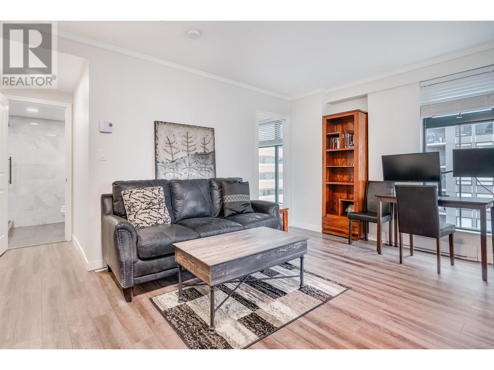 Listing Picture 5 of 18 : 10A 789 HELMCKEN STREET, Vancouver / 溫哥華 - 魯藝地產 Yvonne Lu Group - MLS Medallion Club Member