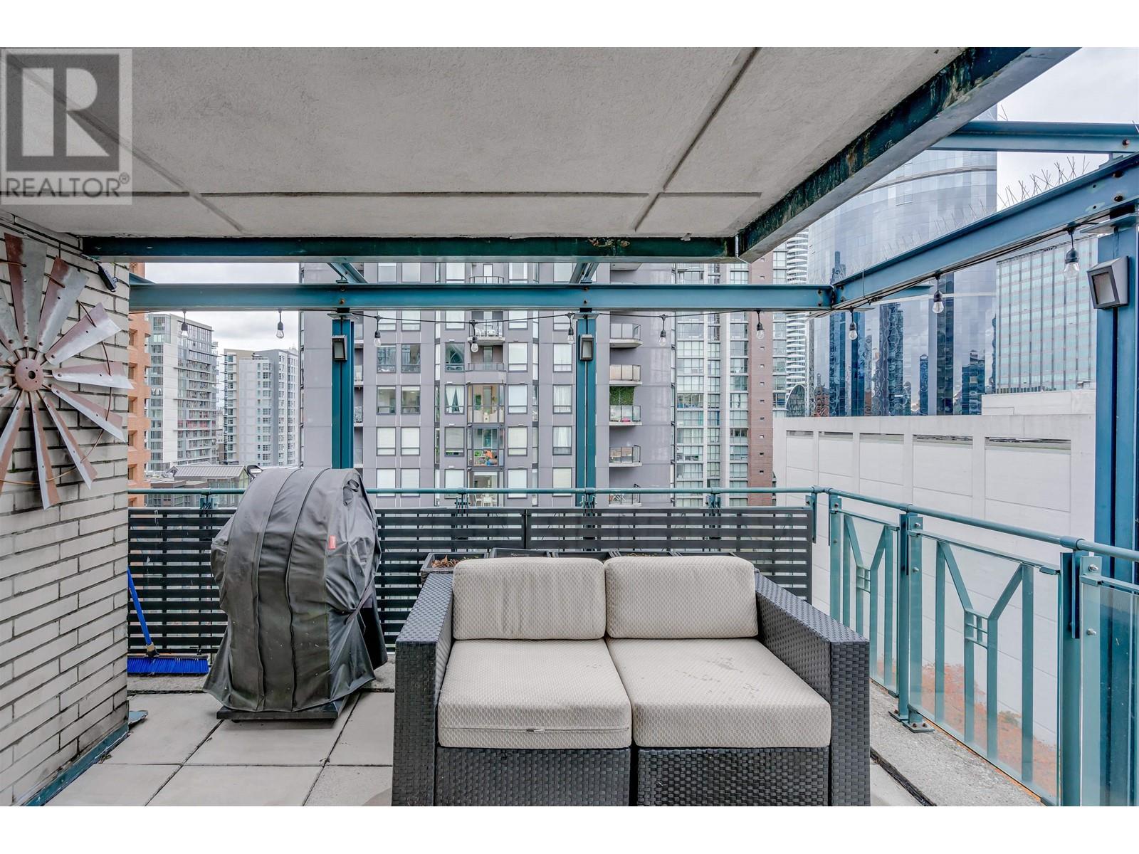 Listing Picture 9 of 18 : 10A 789 HELMCKEN STREET, Vancouver / 溫哥華 - 魯藝地產 Yvonne Lu Group - MLS Medallion Club Member
