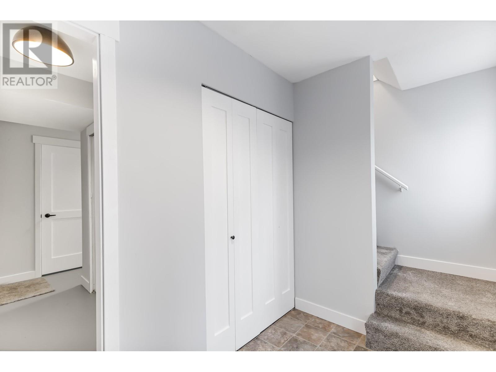 1540 Bridgman Avenue, Port Coquitlam, British Columbia  V3B 6H5 - Photo 3 - R2959538