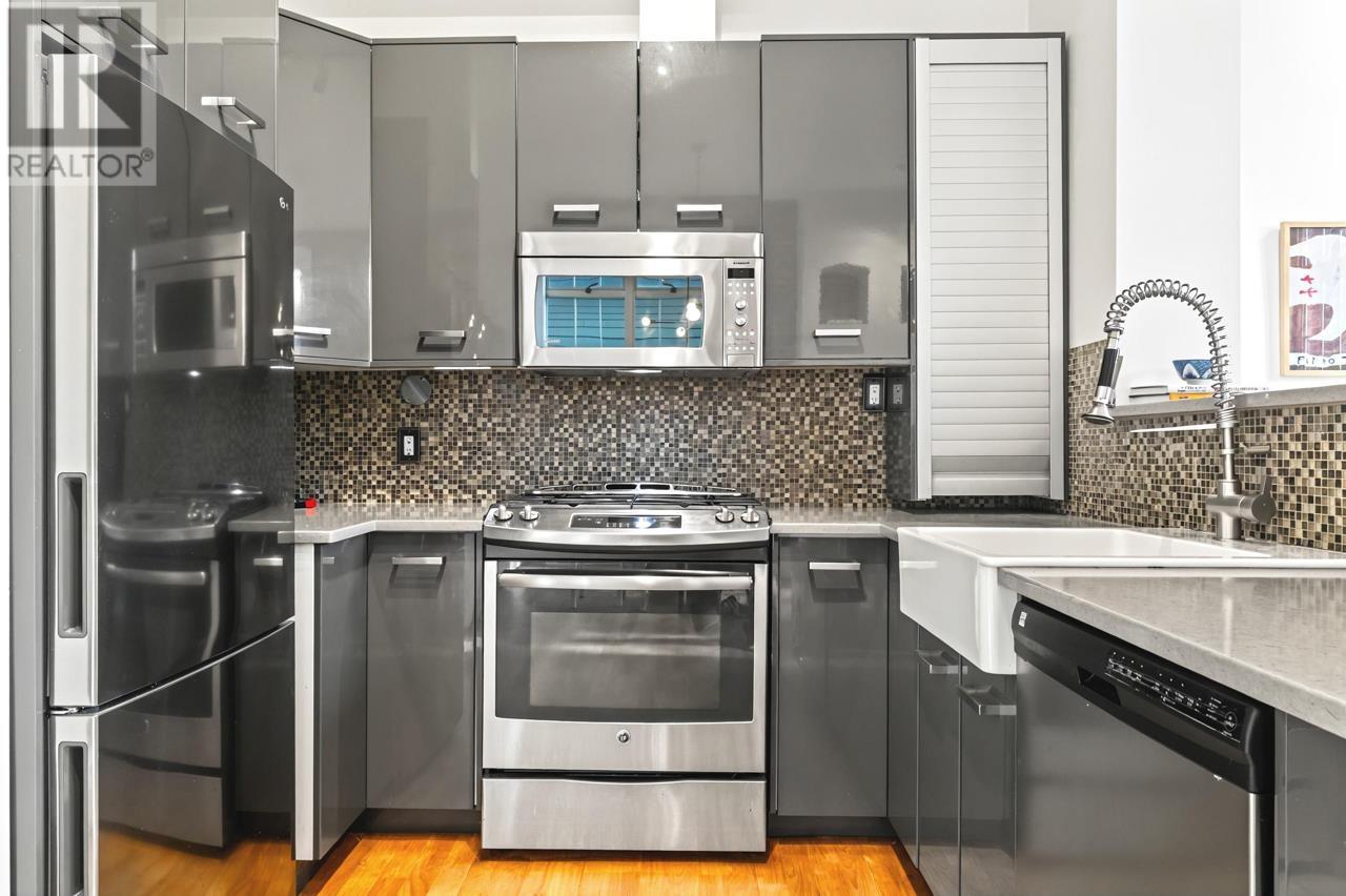 102 1811 W 16th Avenue, Vancouver, British Columbia  V6J 2M3 - Photo 11 - R2959032