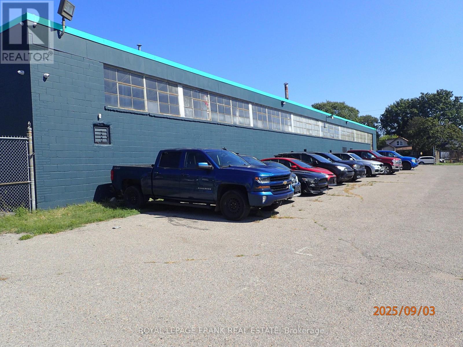 182&188 Park Road S, Oshawa (Vanier), Ontario  L1J 4H2 - Photo 4 - E11923415