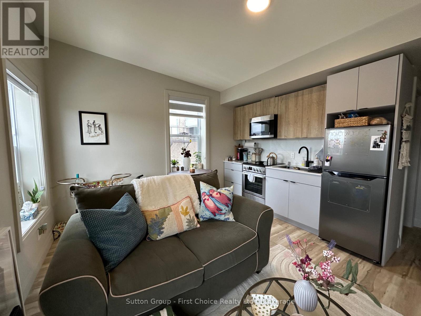62 Wellington Street, Stratford, Ontario  N5A 2L2 - Photo 4 - X11937839