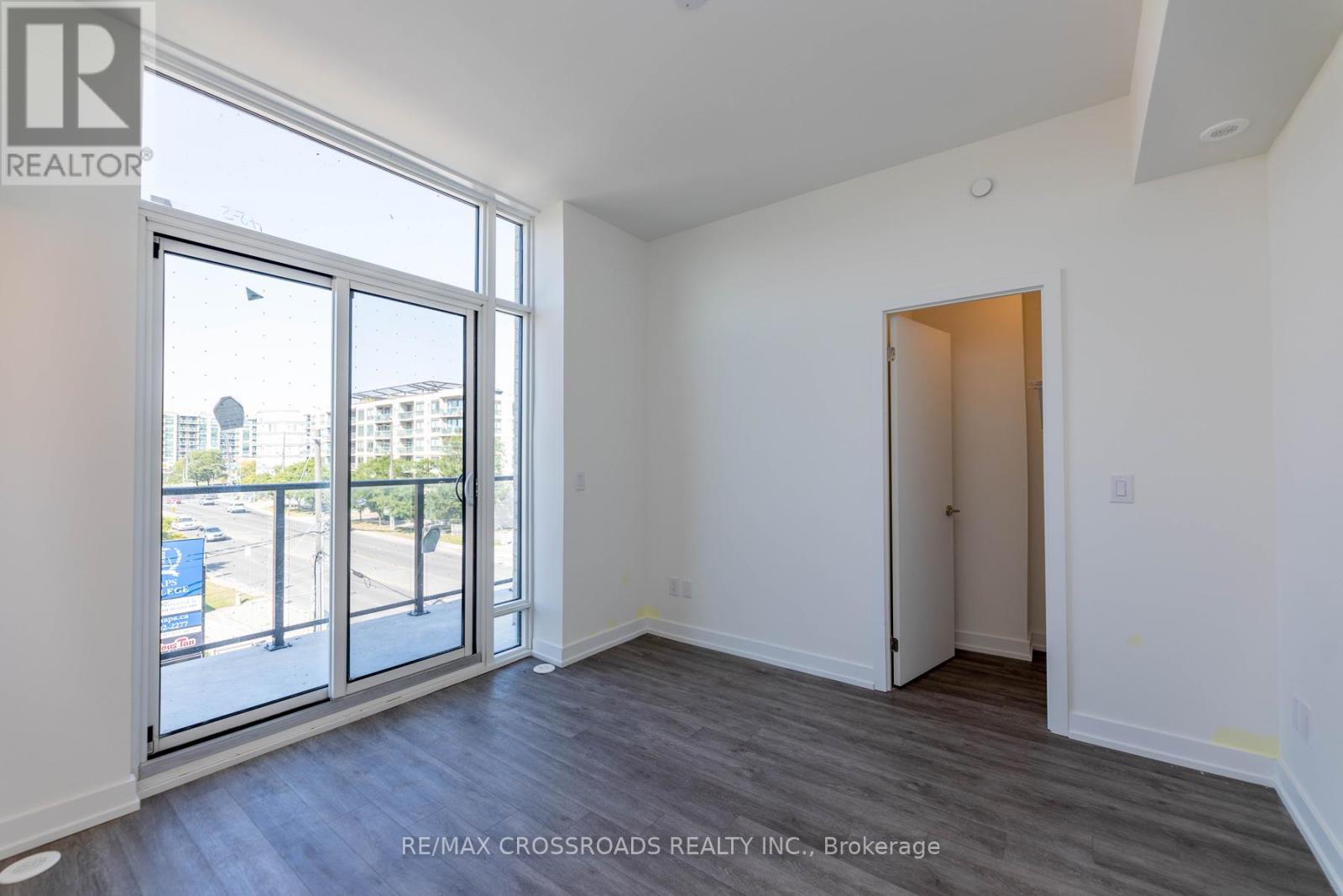 Th11 - 871 Sheppard Avenue W, Toronto, Ontario  M3H 2T4 - Photo 29 - C11937894