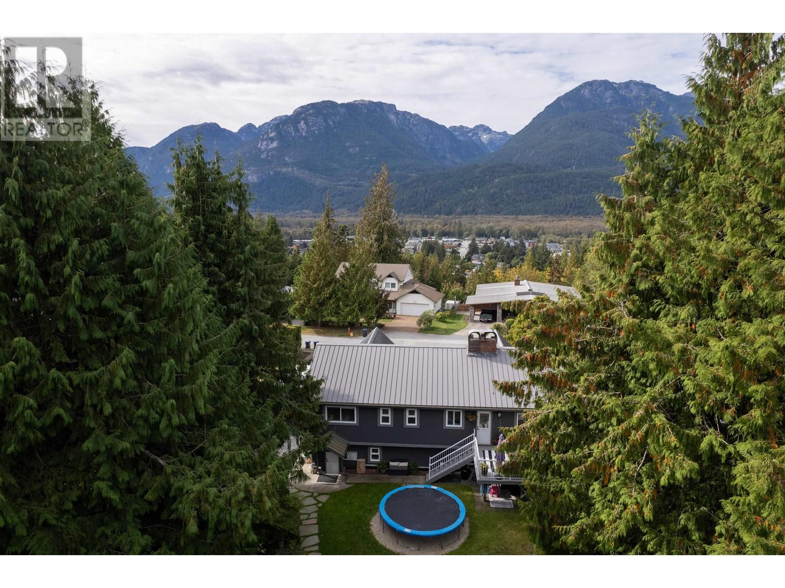 40402 Ayr Drive, Squamish, British Columbia  V8B 0P2 - Photo 21 - R2934507