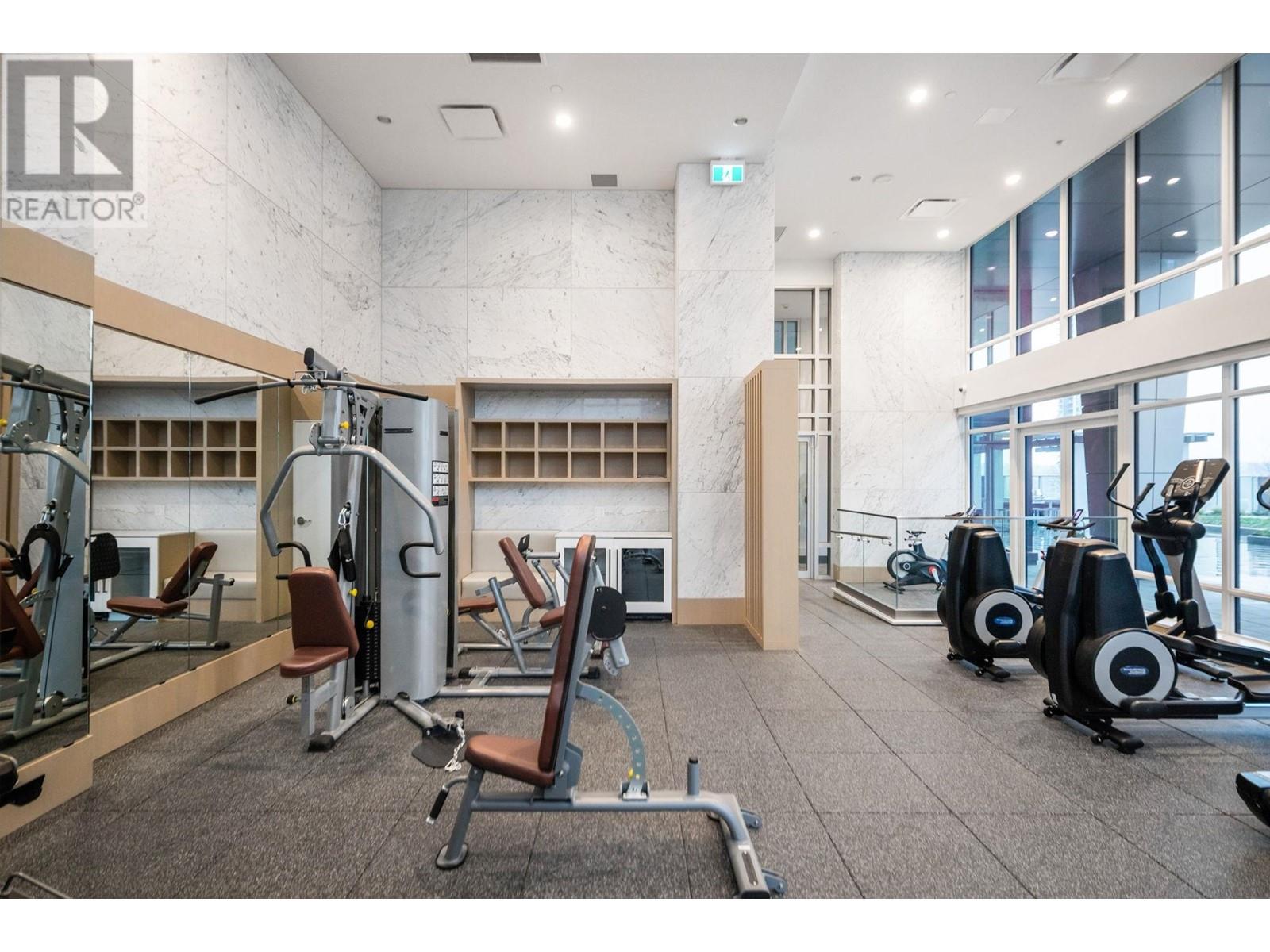 Listing Picture 26 of 37 : 1803 2085 SKYLINE COURT, Burnaby / 本拿比 - 魯藝地產 Yvonne Lu Group - MLS Medallion Club Member