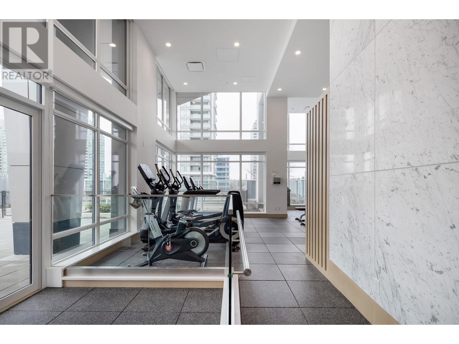Listing Picture 24 of 37 : 1803 2085 SKYLINE COURT, Burnaby / 本拿比 - 魯藝地產 Yvonne Lu Group - MLS Medallion Club Member
