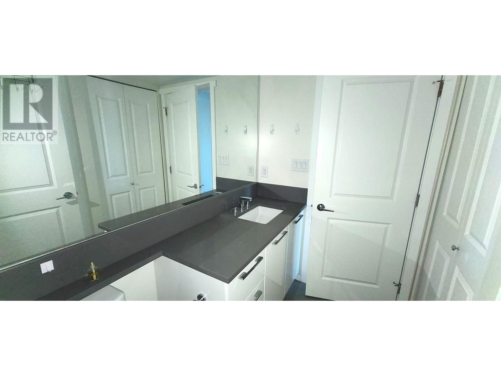 Listing Picture 14 of 35 : 701 6658 DOW AVENUE, Burnaby / 本拿比 - 魯藝地產 Yvonne Lu Group - MLS Medallion Club Member