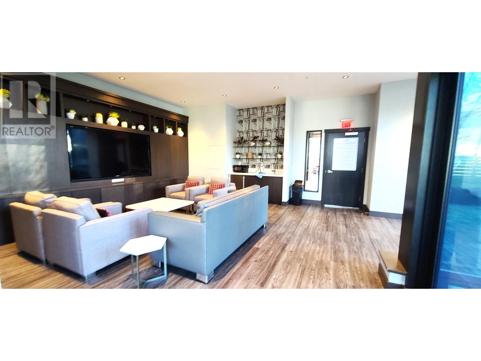 Listing Picture 28 of 35 : 701 6658 DOW AVENUE, Burnaby / 本拿比 - 魯藝地產 Yvonne Lu Group - MLS Medallion Club Member